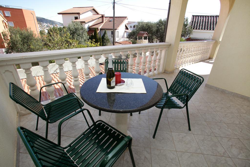 Apartments Villa Macola Trogir Dış mekan fotoğraf