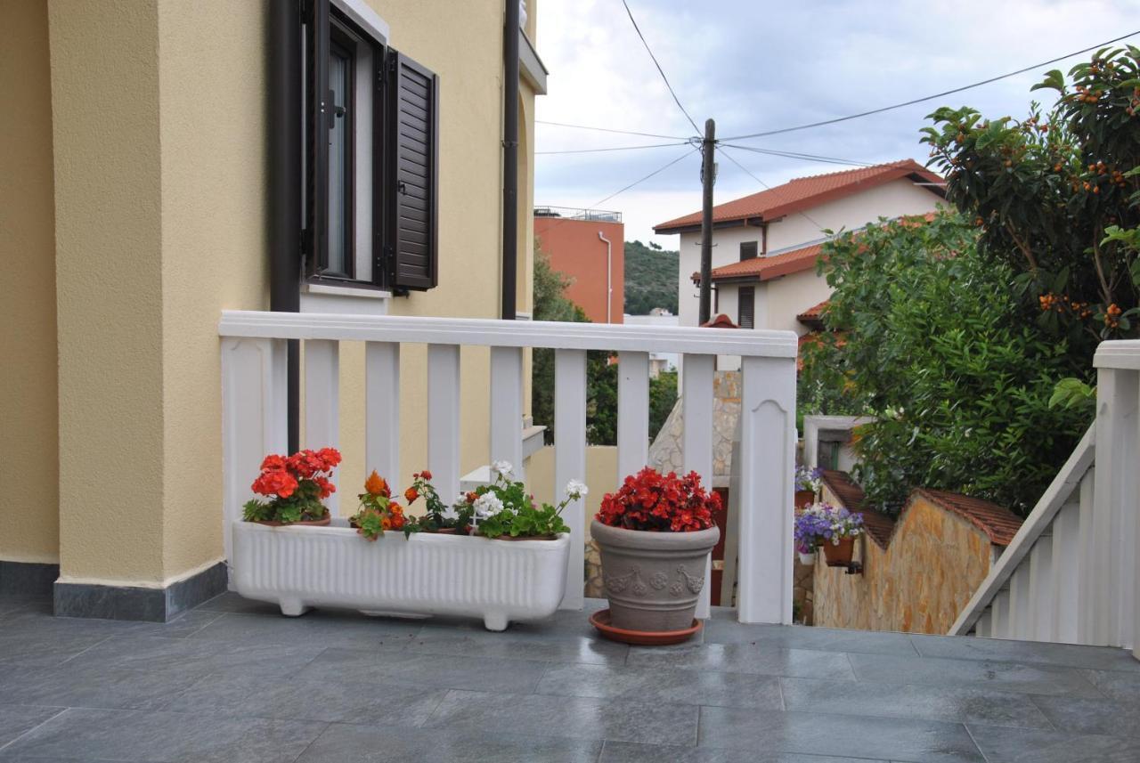 Apartments Villa Macola Trogir Dış mekan fotoğraf